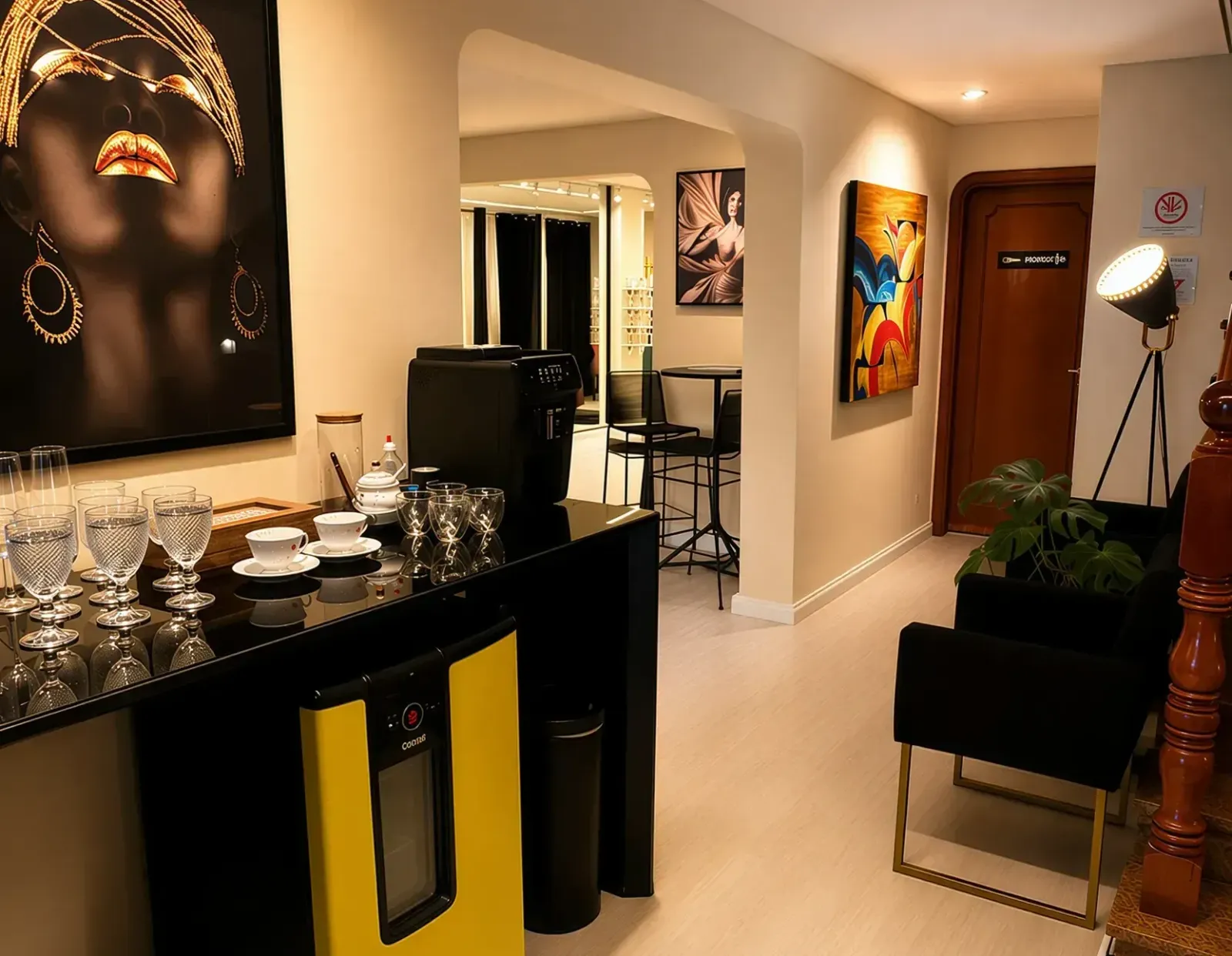 Atendimento no showroom Alldress