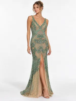 Editorial Gown com Bordados Verdes LE upscale gentle