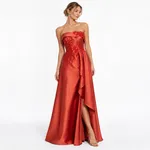 Elegância em Gown Vermelho Terracota LE upscale gentle