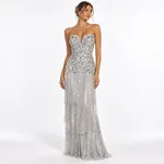 Glamour com Gown de Cristais e Franjas LE upscale gentle
